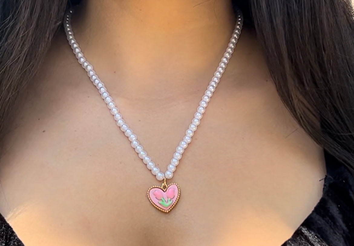 Beaded Dainty Heart & Tulips Pearl Pendant Necklace