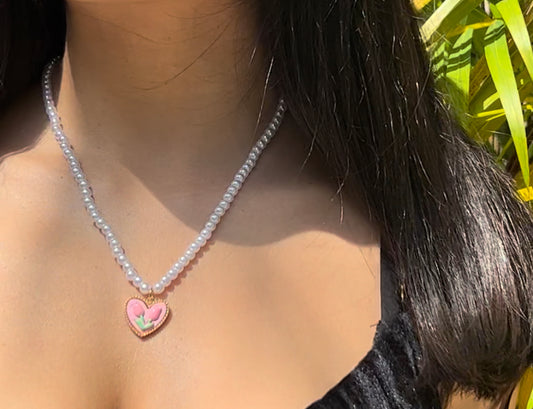 Beaded Dainty Heart & Tulips Pearl Pendant Necklace