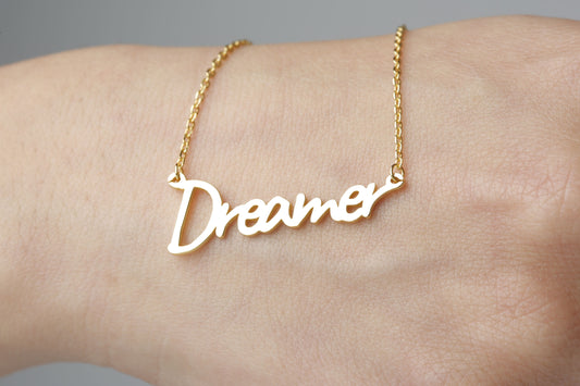 Delicate Dreamer Necklace - Gold Elegant Letter